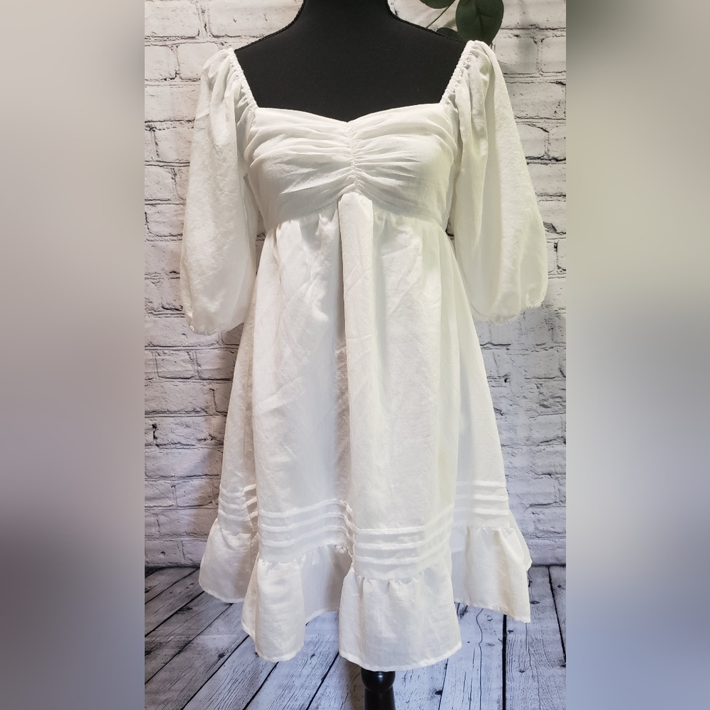 Moodie White Puff Sleeve Dress